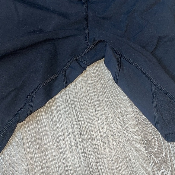 Lululemon Black Cropped Leggings workout active capris size 6 - Picture 6 of 6